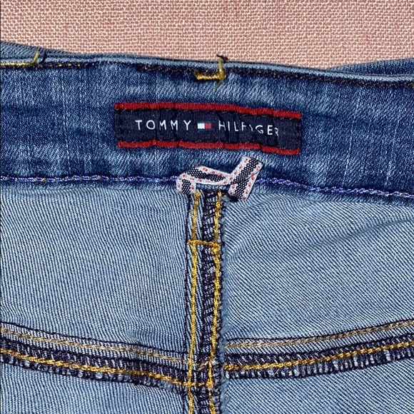 Set of 2 Tommy Hilfiger Women’s Jeans - Picture 4 of 5